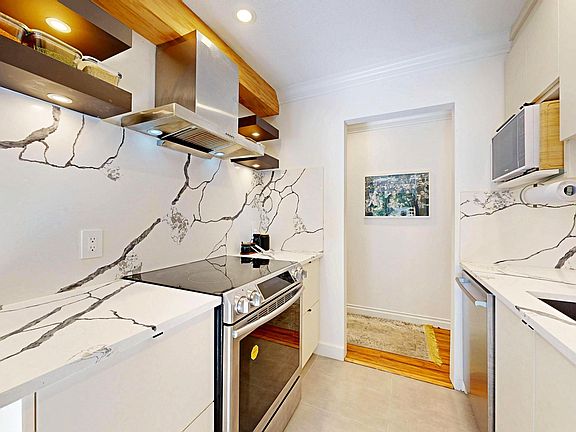 5th image of 252 W 2nd St #204