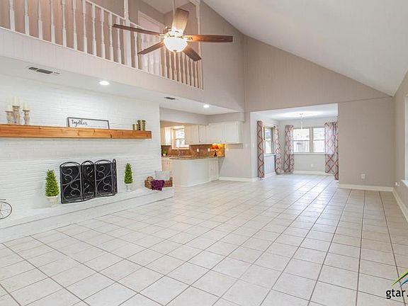 5th image of 432 Hideaway Ln E