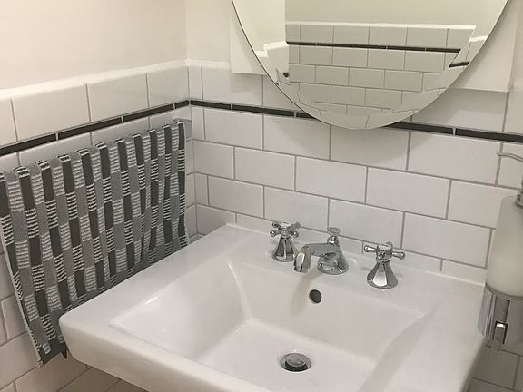 2nd image of 392 Orange St #3