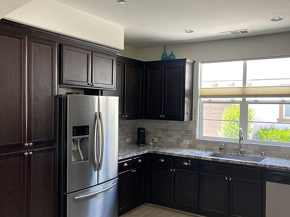 Kitchen (First Floor)