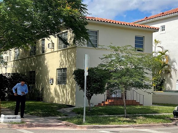 2nd image of 291 Navarre Ave #1