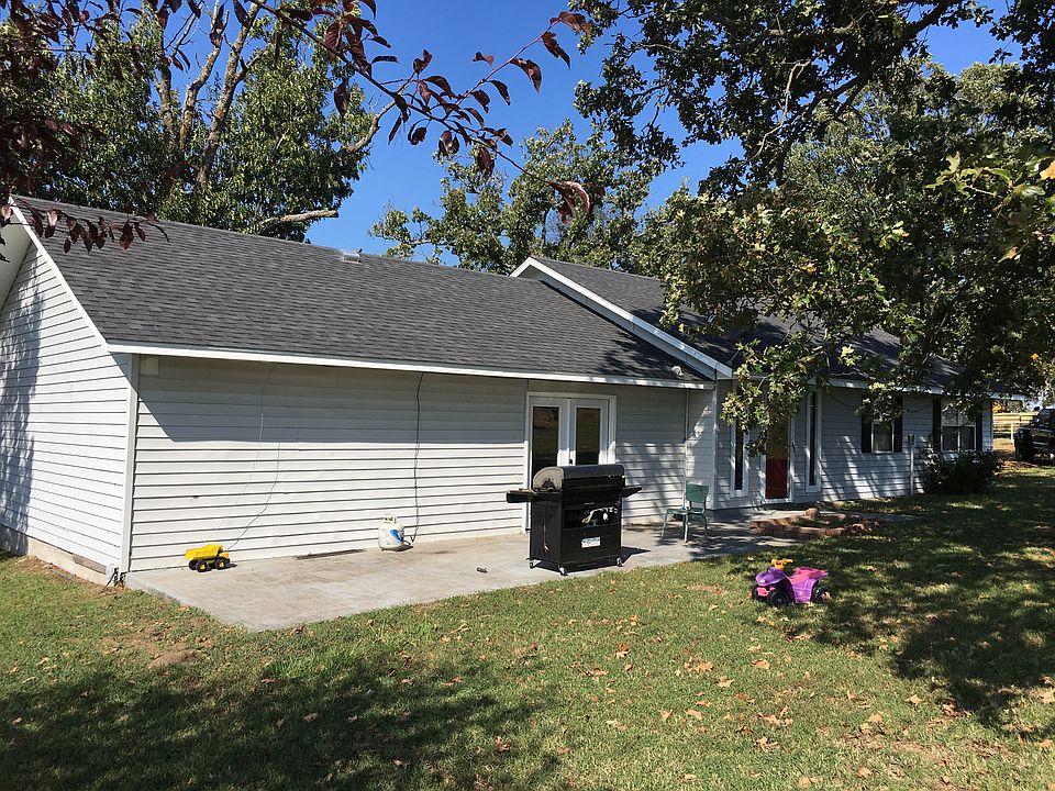 2nd image of 17839 E 650th Rd