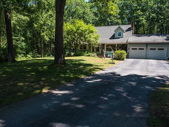 4th image of 108 Oak Tree Dr