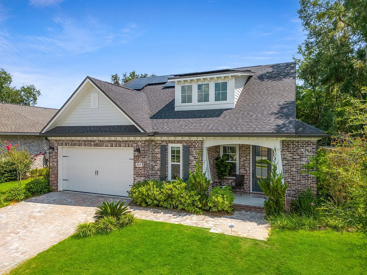 Building Photo - 809 Raihope Way