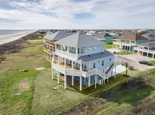3120 James St, Crystal Beach, TX 77650