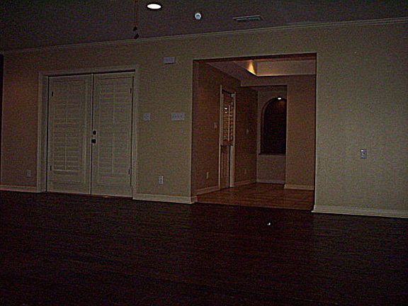 5th image of 219 W Sugar Cane Dr
