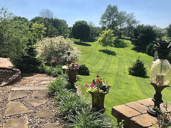 Walkway to inground pool