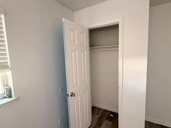2nd image of 2211 Sunny View Dr APT 1