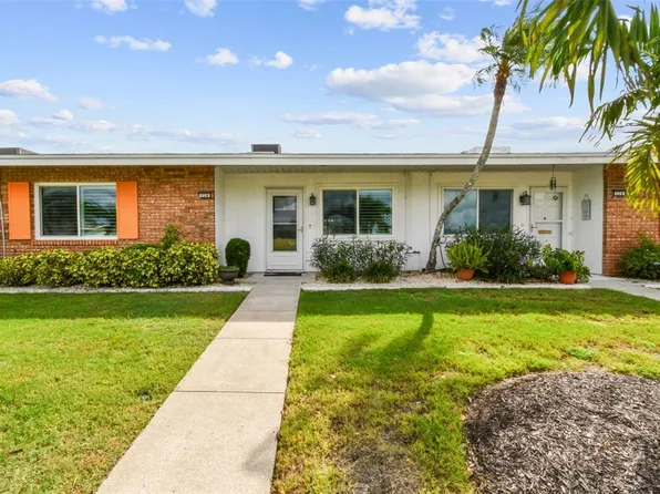 226 S Pebble Beach Blvd #31, Sun City Center, FL 33573