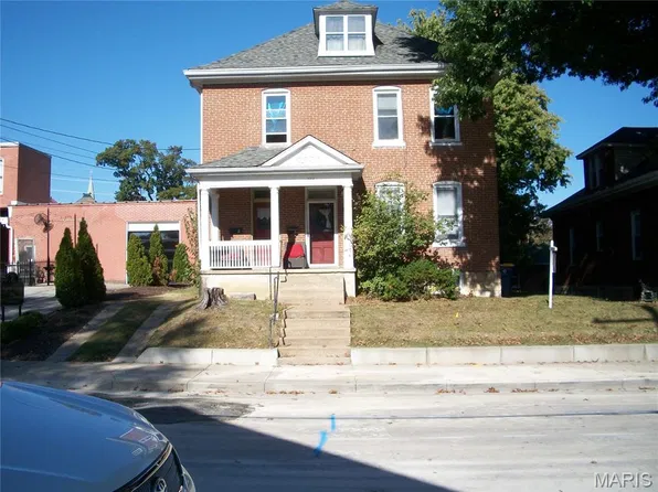 205 W 4th St, Washington, MO 63090