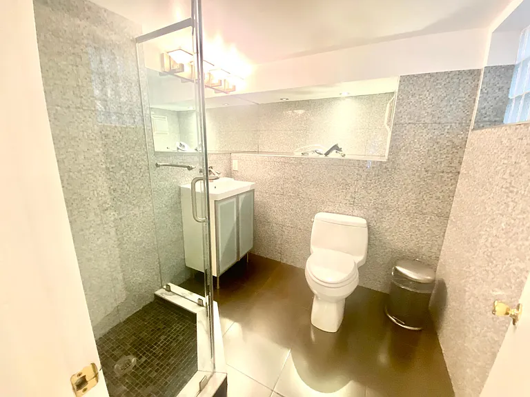 1823 Spring Garden St #1 — Photo 10
