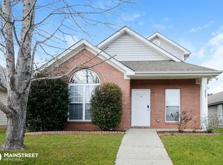 2027 Village Ln, Calera, AL 35040