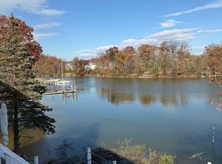 35 Ebbing Ct, Essex, MD 21221