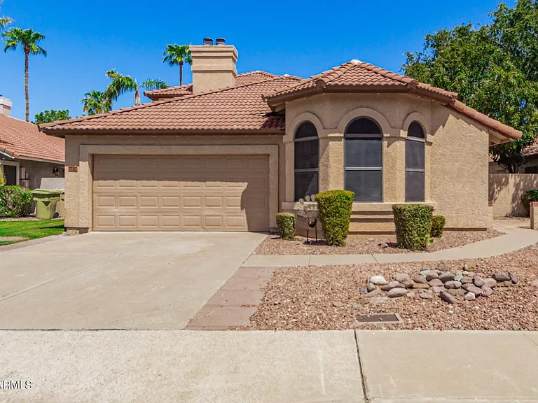 6920 W Morrow Dr — Photo 3