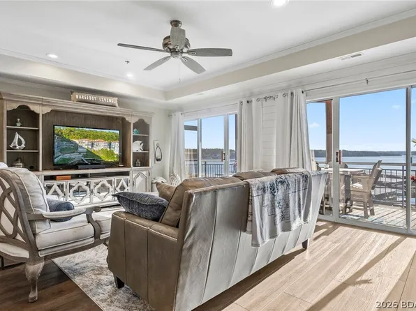 142 E Palisades Condo Dr #2A, Lake Ozark, MO 65049