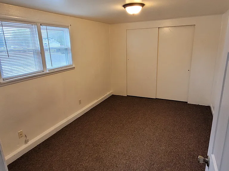 311 E Roosevelt Ave — Photo 5