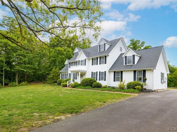 8890 Deekens St, Amelia Court House, VA 23002