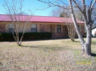 199 Phillips Dr, Ozark, AL 36360