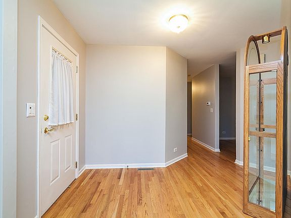 2nd image of 310 Tanager Dr