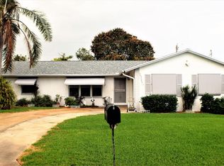 1057 Seagrape Rd, Lake Worth, FL 33462