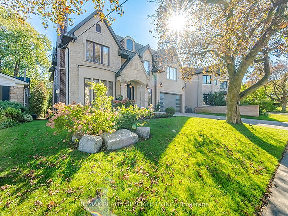2nd image of 154 Burbank Dr