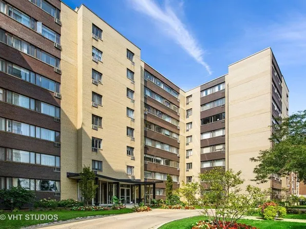 6300 N Sheridan Rd, Chicago, IL 60660
