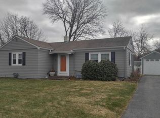 58 Lawrence St, Swansea, MA 02777