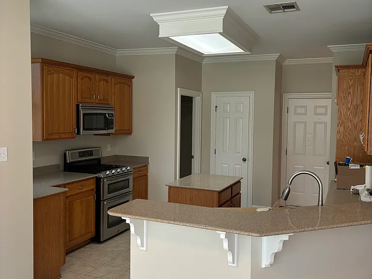 1036 River Ct — Photo 4