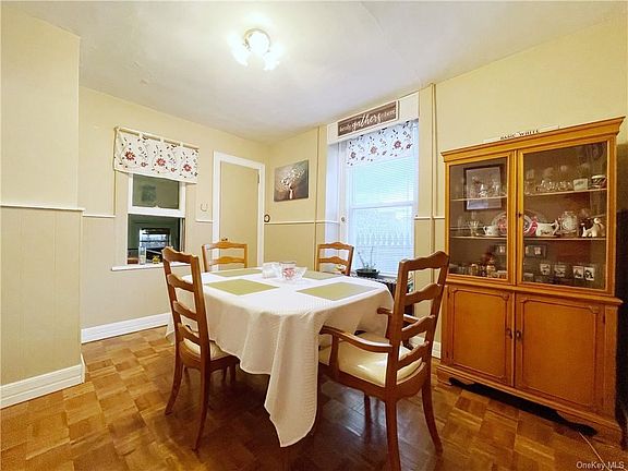 4th image of 120 Bellevue Pl