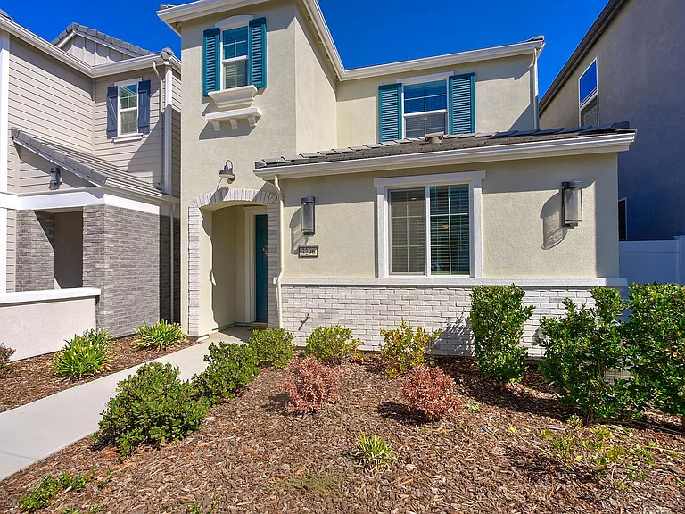 3296 Chickadee Ct — Photo 2