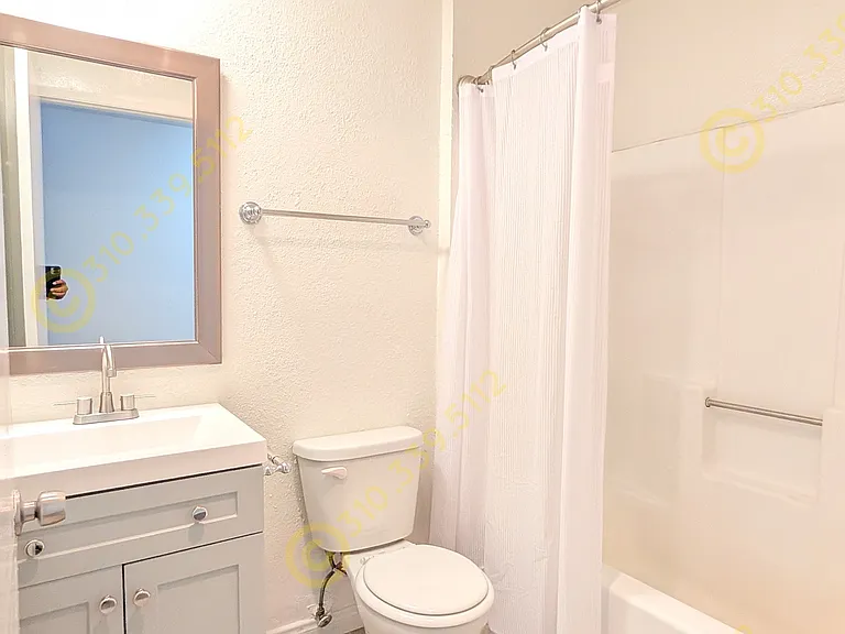 10758 Lawler St #3 — Photo 15