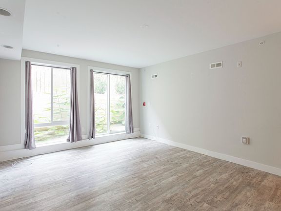 2nd image of 1533-39 Parrish St #1A