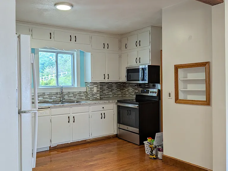 1291 Main St #1 — Photo 10