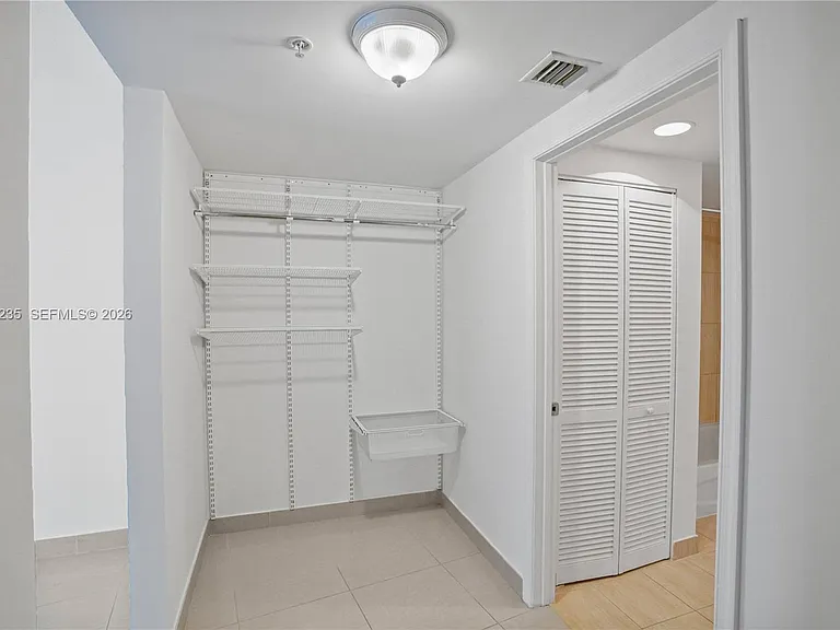 1750 N Bayshore Dr #2804 — Photo 10