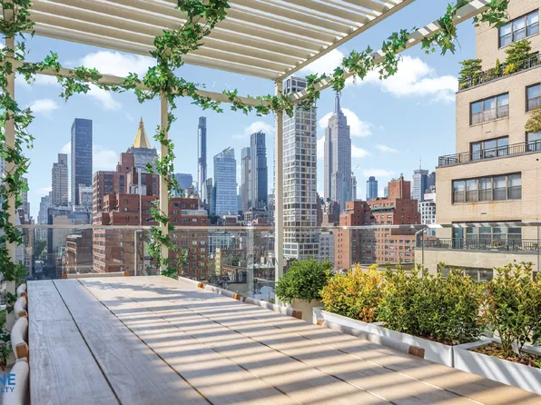 250 East 25th Street image 20 of 26