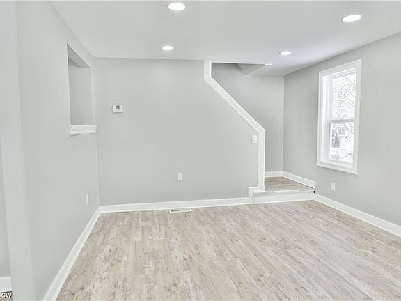 5th image of 4043 N Park Ave