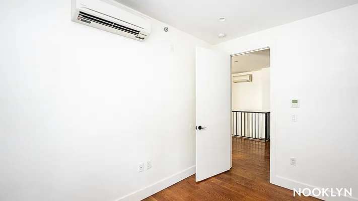 Rented by Nooklyn NYC LLC | media 9