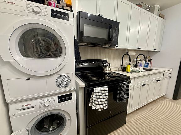 2nd image of 952 Bedford Ave #1E