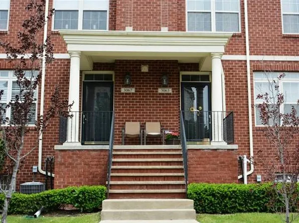 3063 Camden Dr #1, Troy, MI 48084