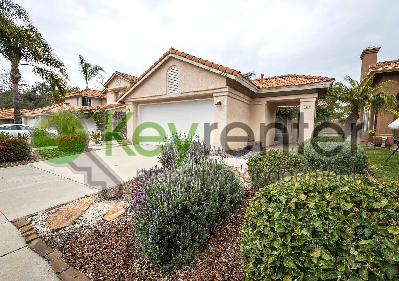 Beautiful Single Story Detached Home in the highly desired San Marcos — Photo 1