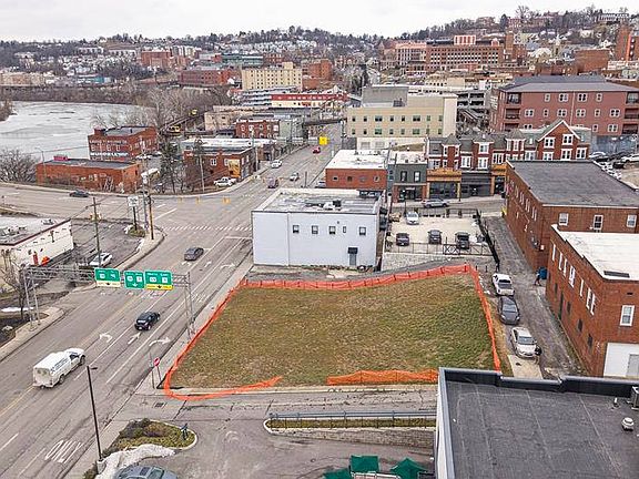 3rd image of 1110 University Ave