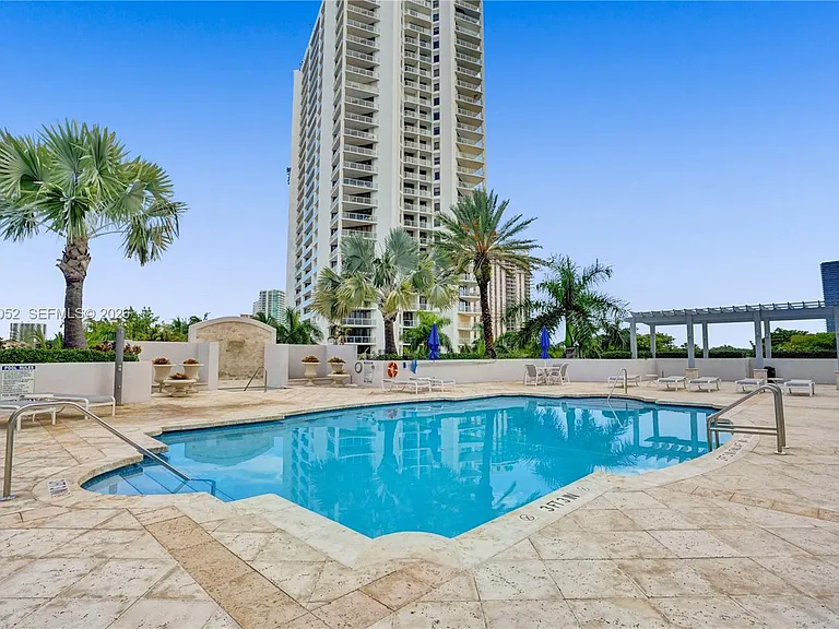 19400 Turnberry Way #1621 — Photo 27