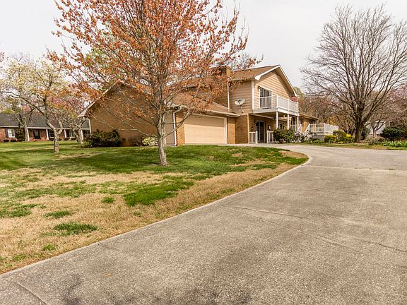 4th image of 10608 Farragut Hills Blvd