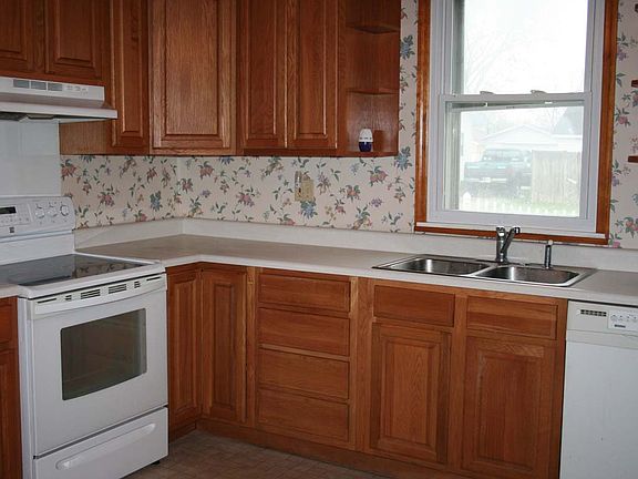 2nd image of 2400 N Grand Ave