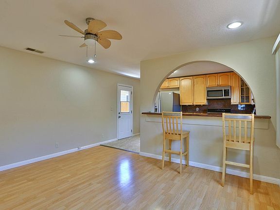 4th image of 1358 Windermere Ave