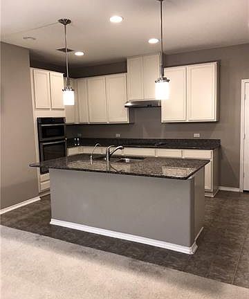 4th image of 307 Hunters Hill Dr