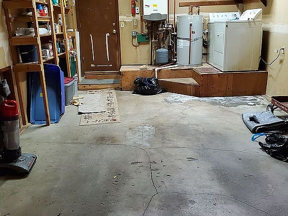 Oversized one car garage