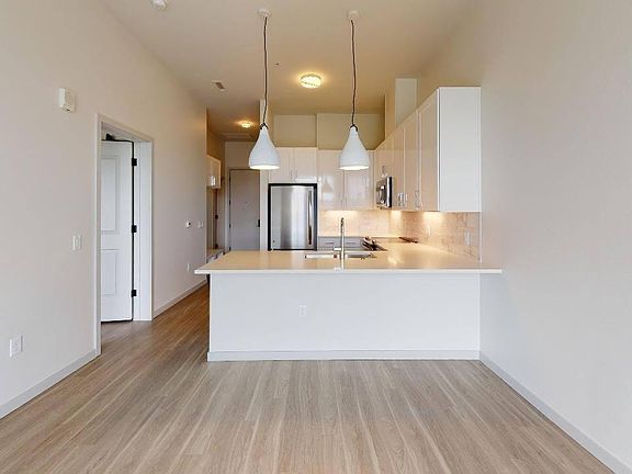 3rd image of 401 N Grant St #331