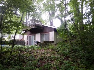 32314 Hilltop Rd, Dowagiac, MI 49047