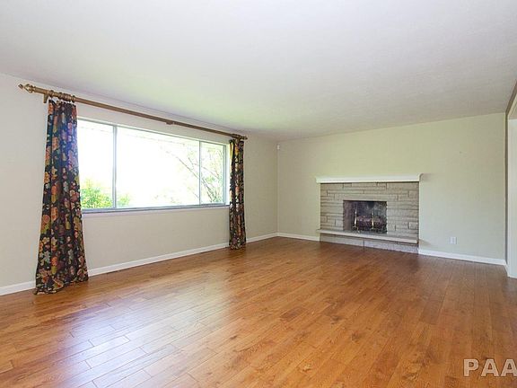 4th image of 2725 N Rockwood Dr
